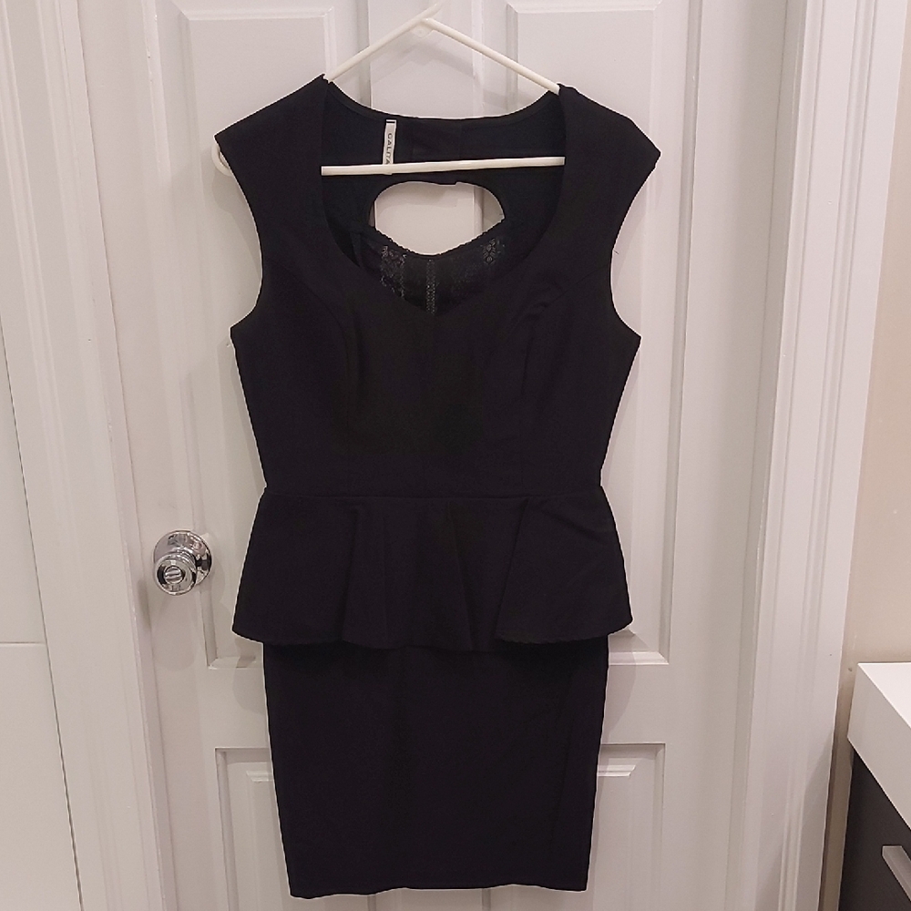 Chic Black Backless Peplum Dress
